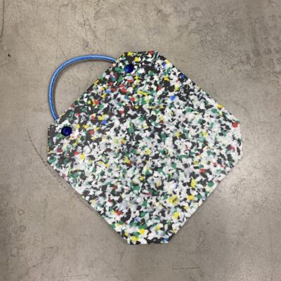 Площадка для вывешивания крана - грузоподъемность 25 тонн 4 Taaskasutatud polüetüleenist kraanakäpa alus, millel on köiest sang