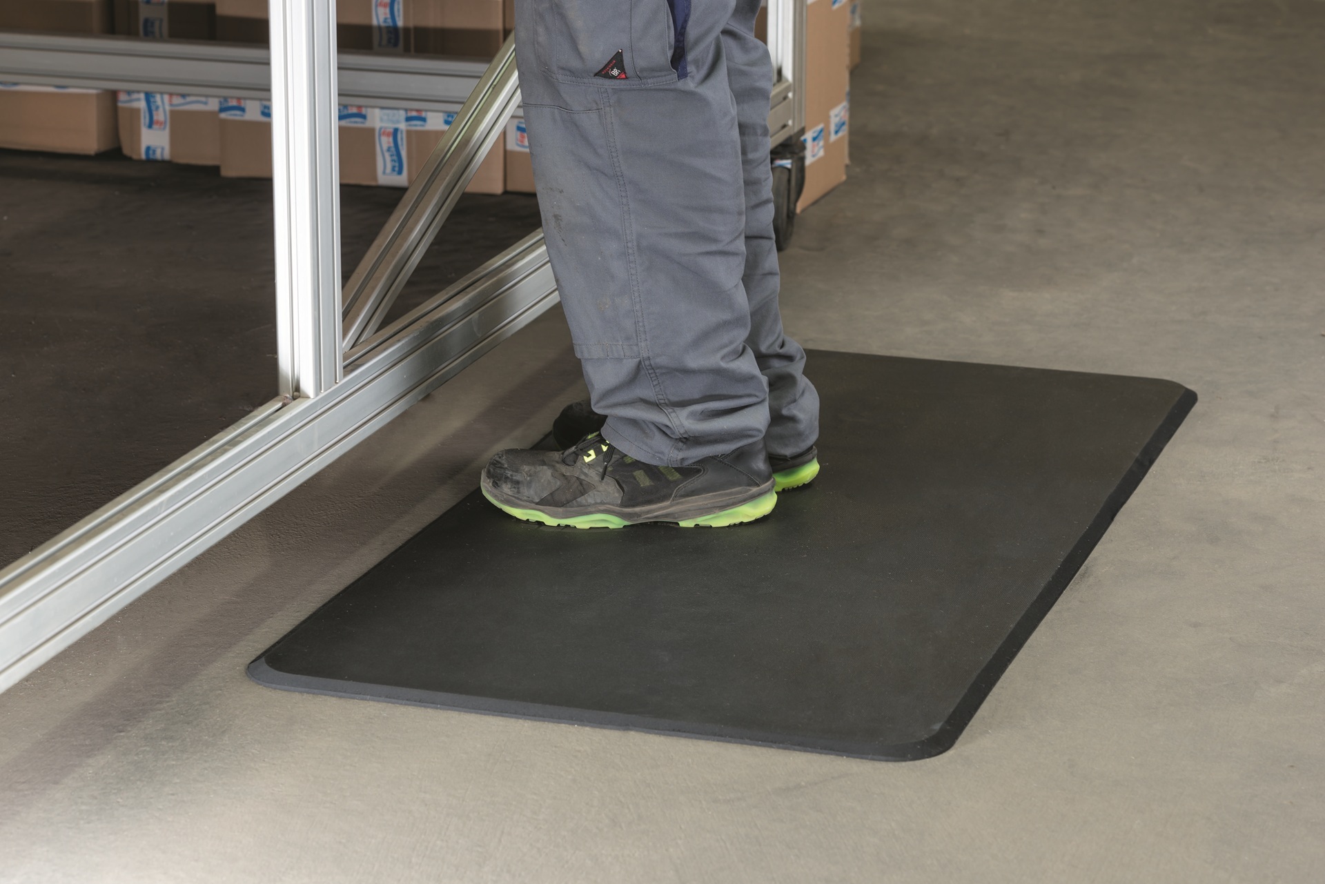 Töökohamatt vahtkumm (nitriil) 2 Väsimisvastane vahtkummist matt