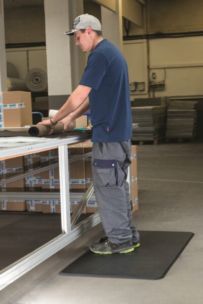 Töökohamatt vahtkumm (nitriil) 8 Väsimisvastane vahtkummist matt