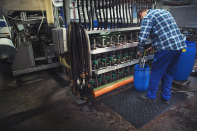 Töökohamatt Thru-Plus 13 workplace rubber mat with both anti-fatigue and anti-microbial properties